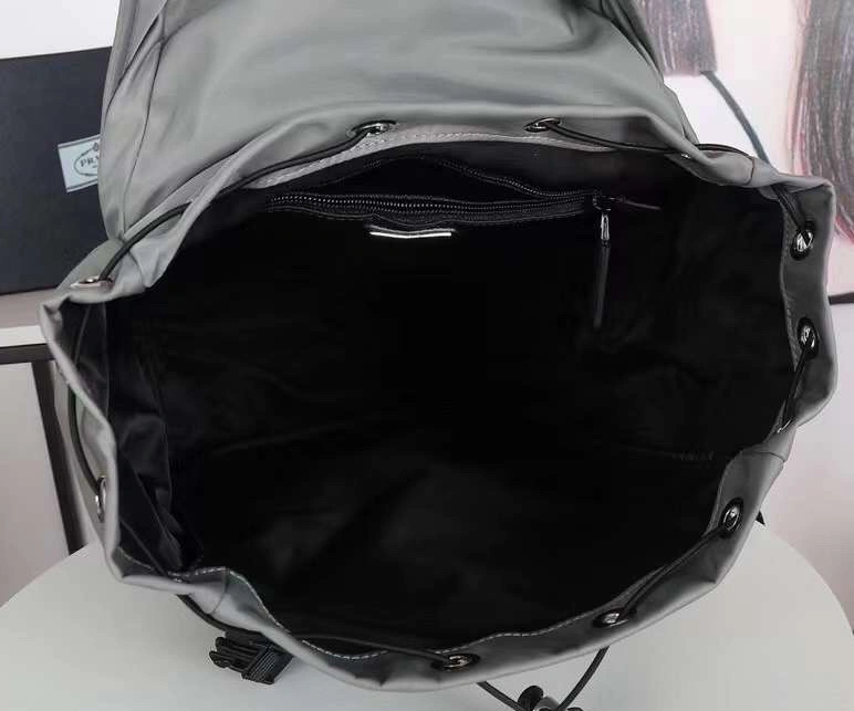 NewStyle 9251 Prada AAA Man Backpacks