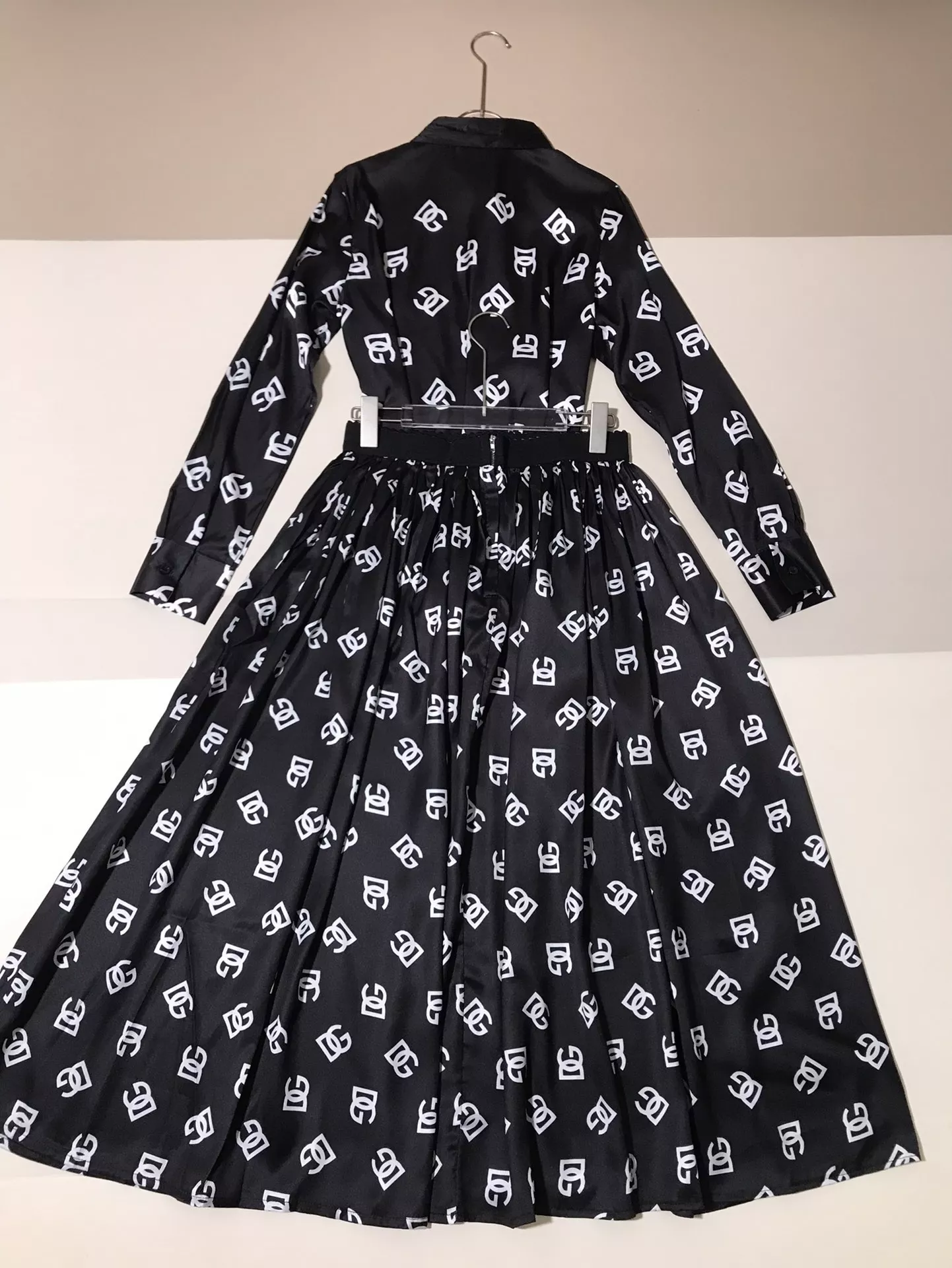 NewStyle 9963 Dolce & Gabbana D&G Tracksuits Long Sleeved For Women