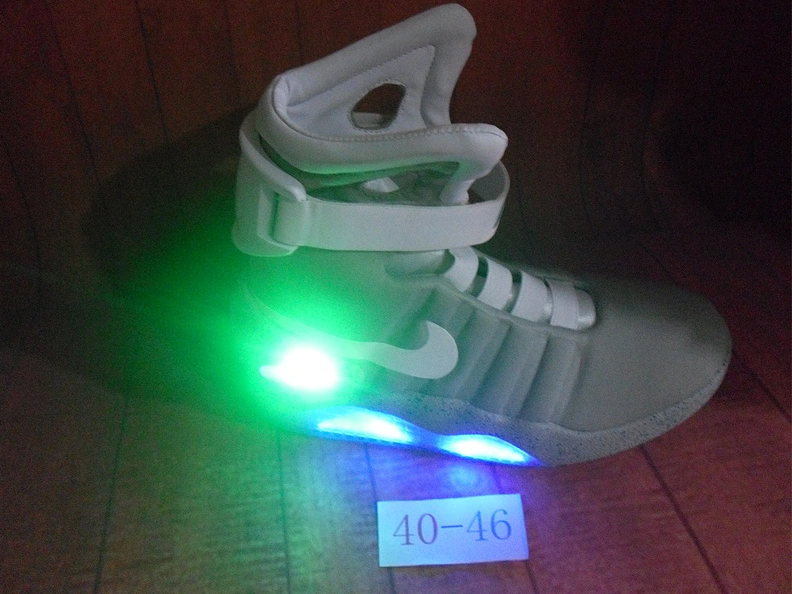 Nike LED Light Shoes For Men Trendsetting 9380
