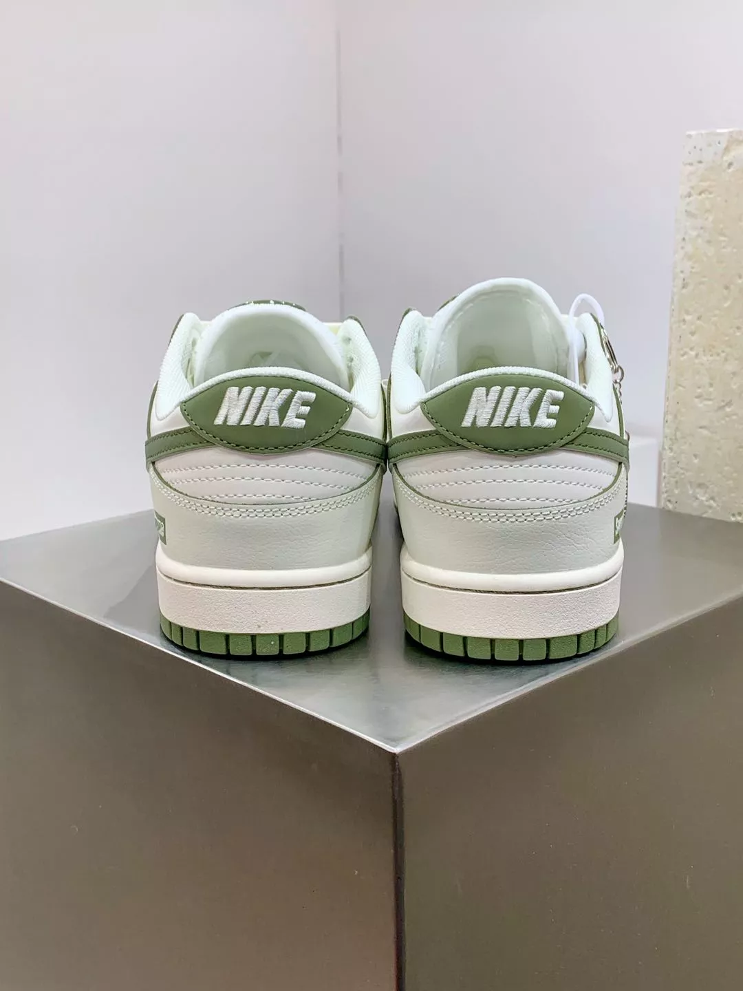 Nike SB Dunk-Low For Men Minimalist 8704