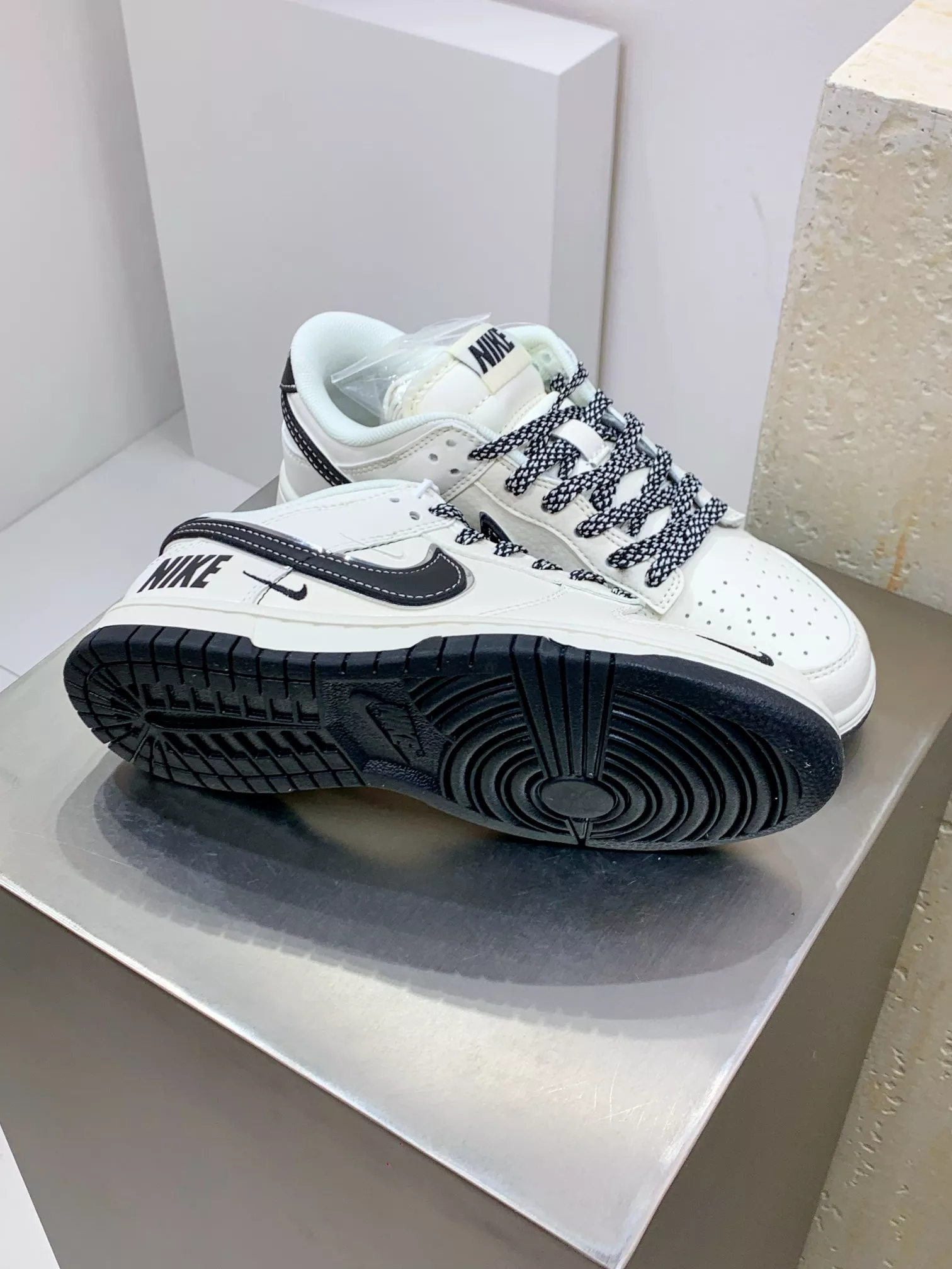 Nike SB Dunk-Low For Men Soft 748