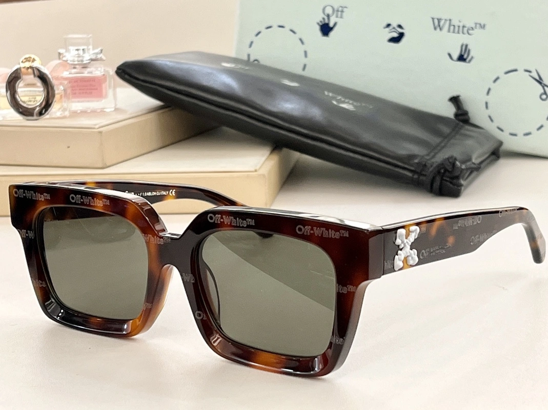 Off-White AAA Quality Sunglasses Cozy 8027