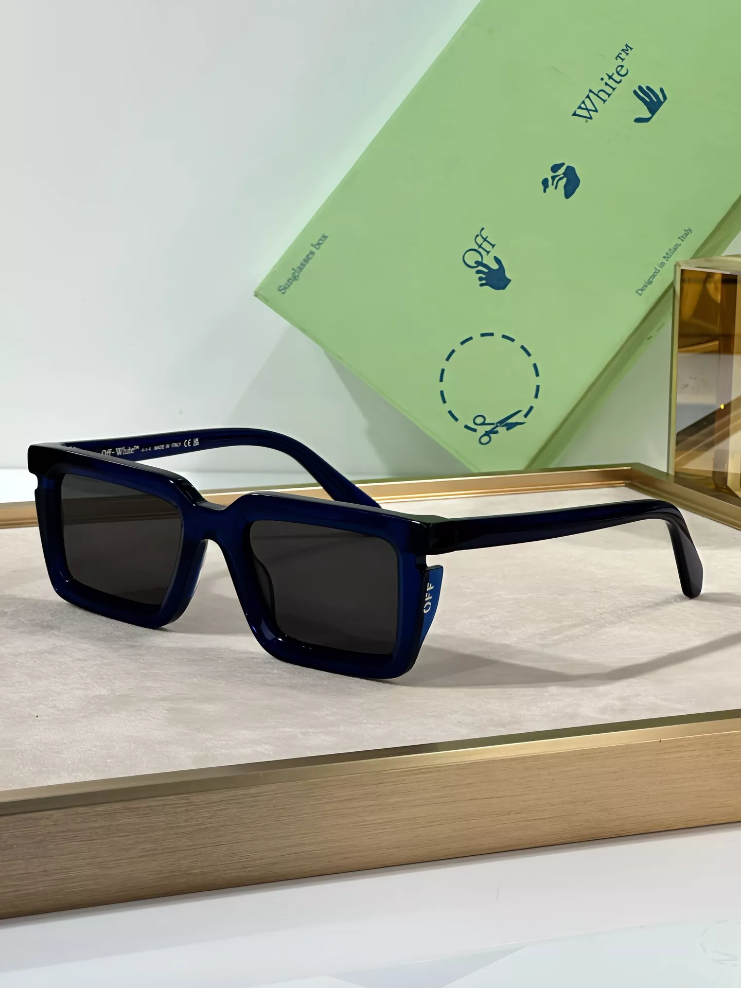 Off-White AAA Quality Sunglasses Practical 5960