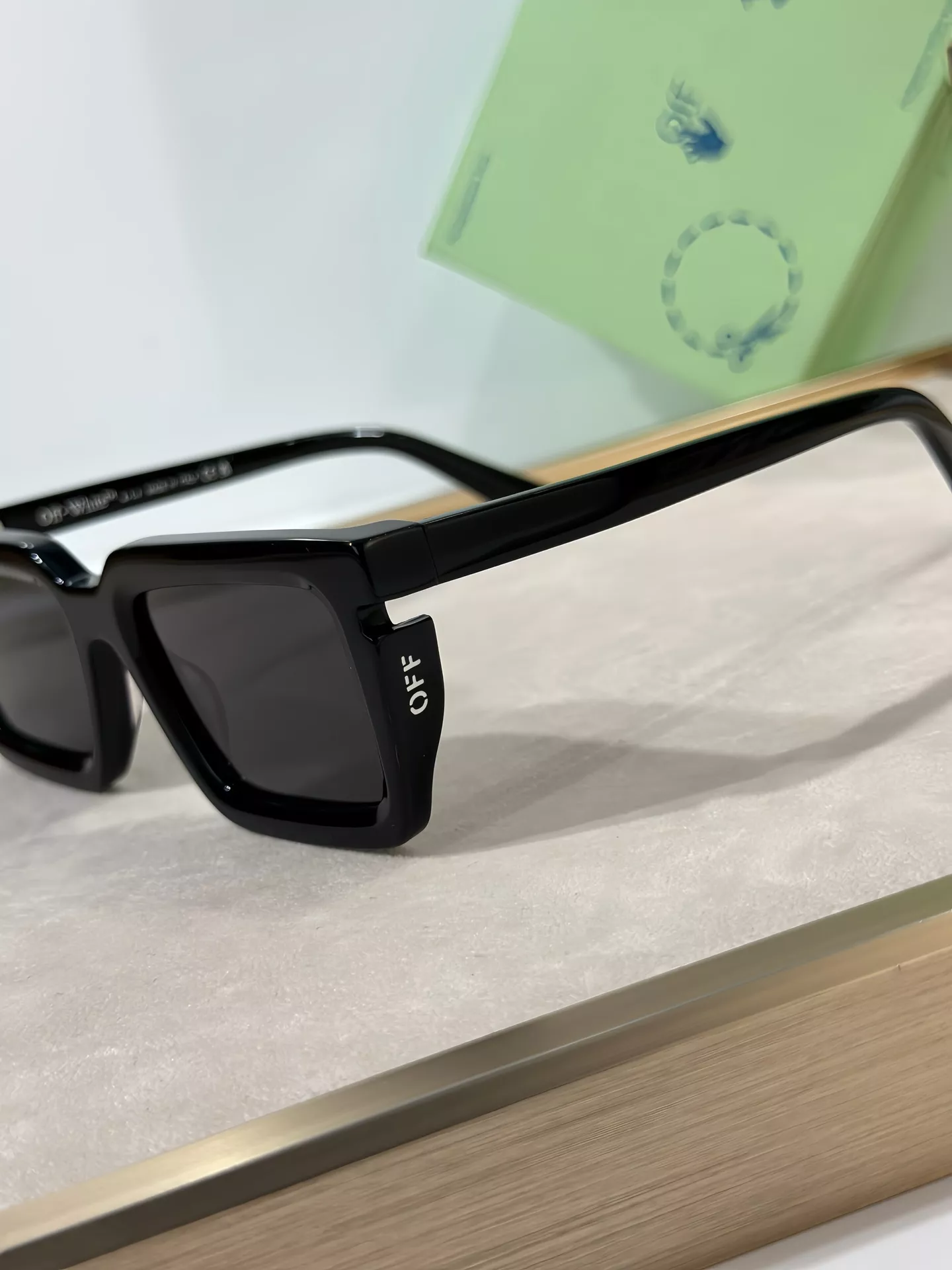 Off-White AAA Quality Sunglasses UrbanStyle 8747