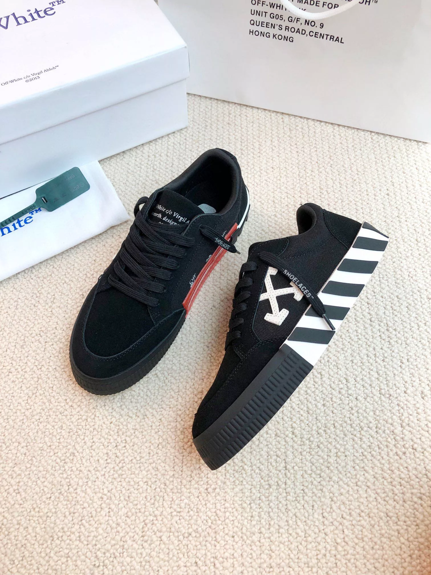 Off-White Casual Shoes For Men Vibrant 2620