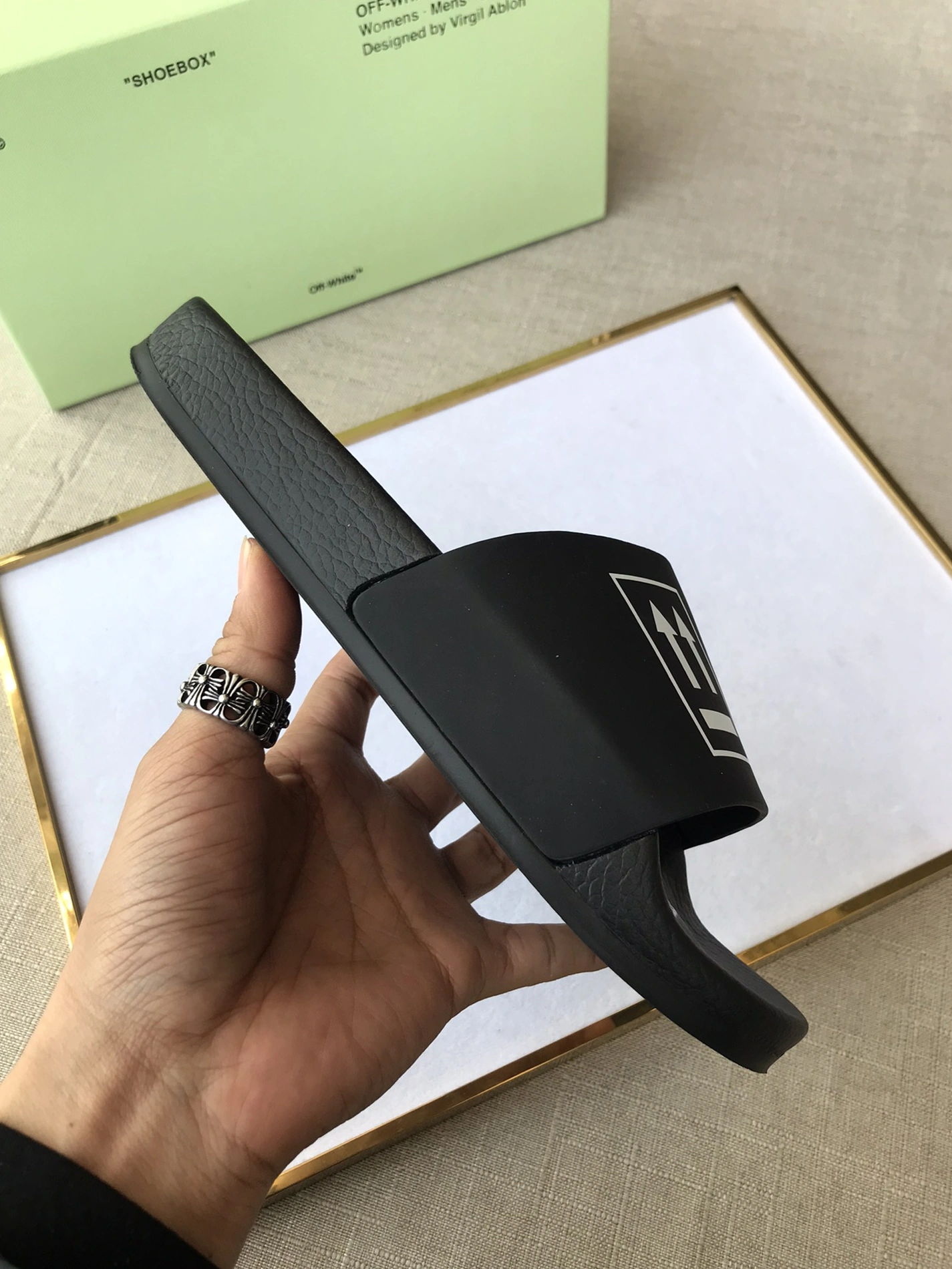 Off-White Slippers For Men UrbanStyle 9701