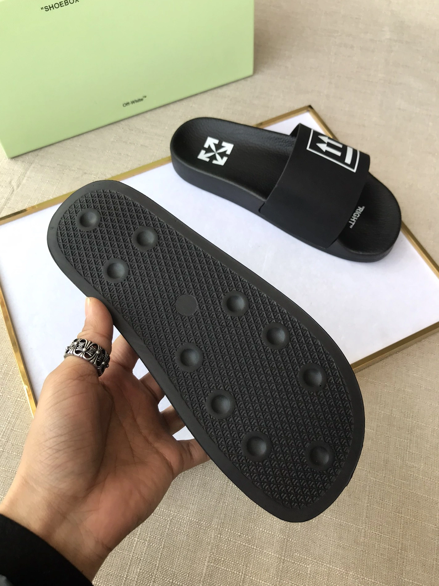 Off-White Slippers For Men UrbanStyle 9701