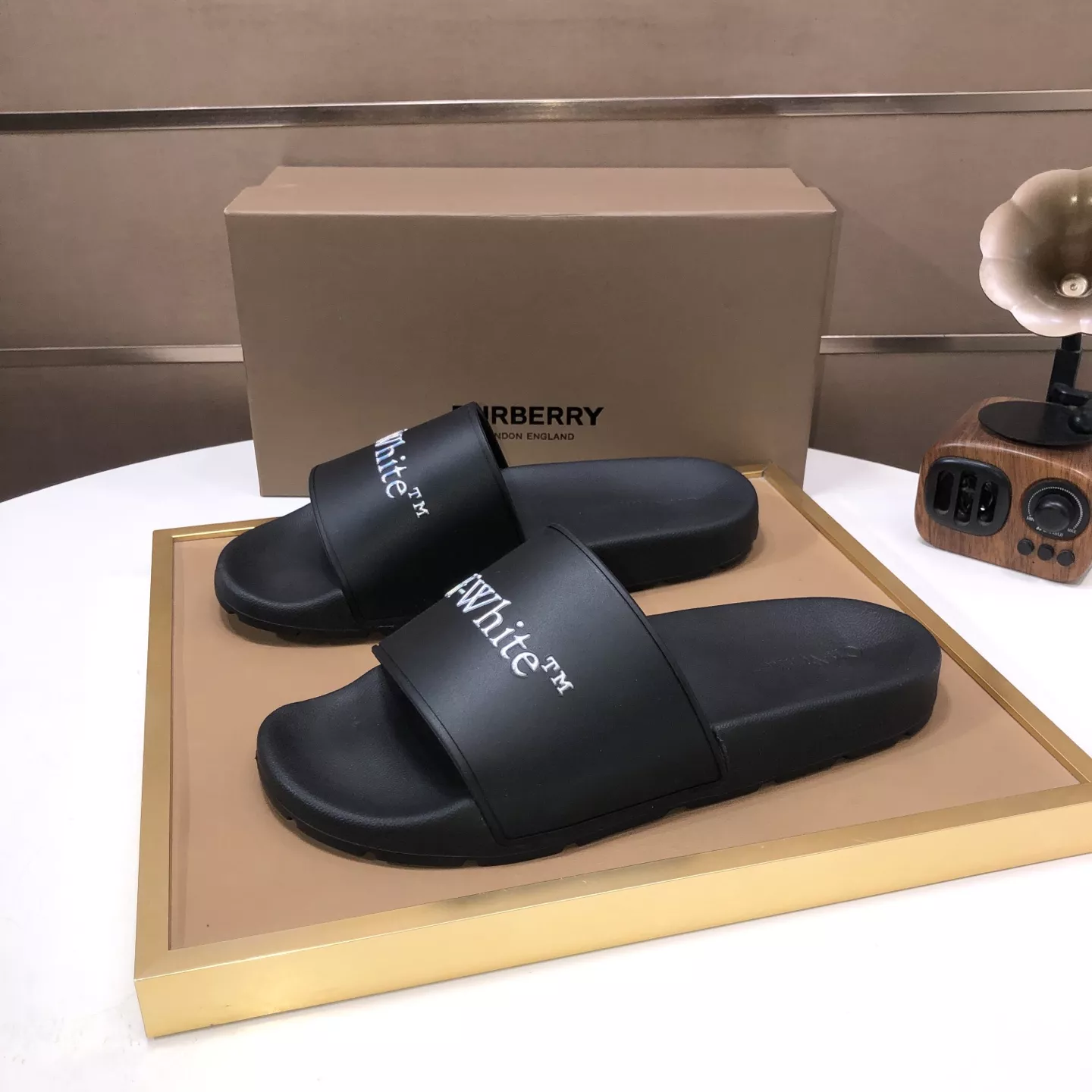 Off-White Slippers For Men Vibrant 2573
