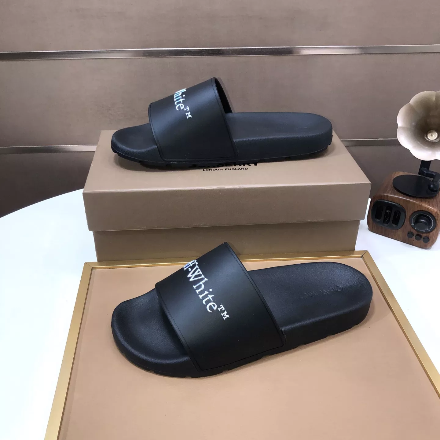 Off-White Slippers For Men Vibrant 2573
