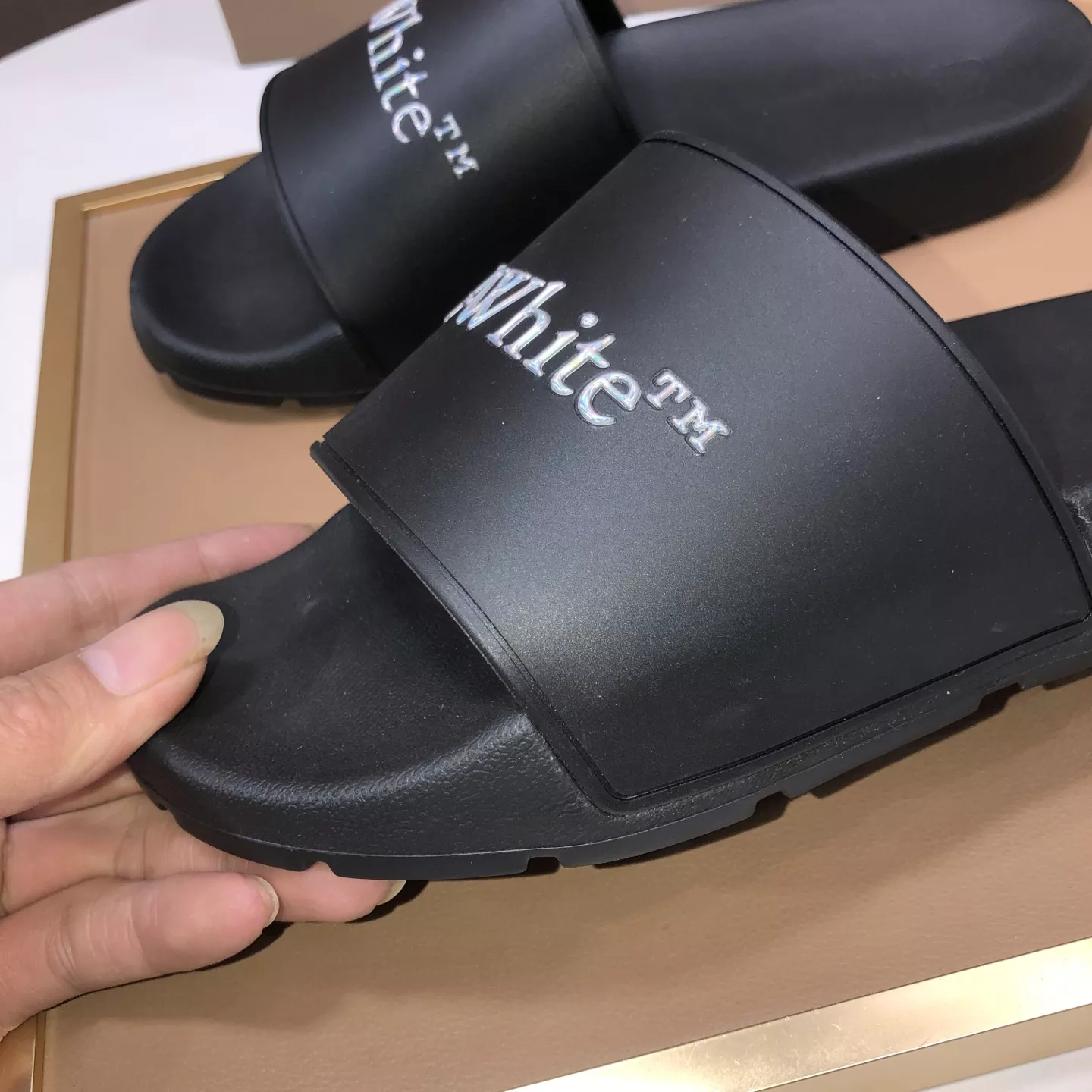 Off-White Slippers For Men Vibrant 2573