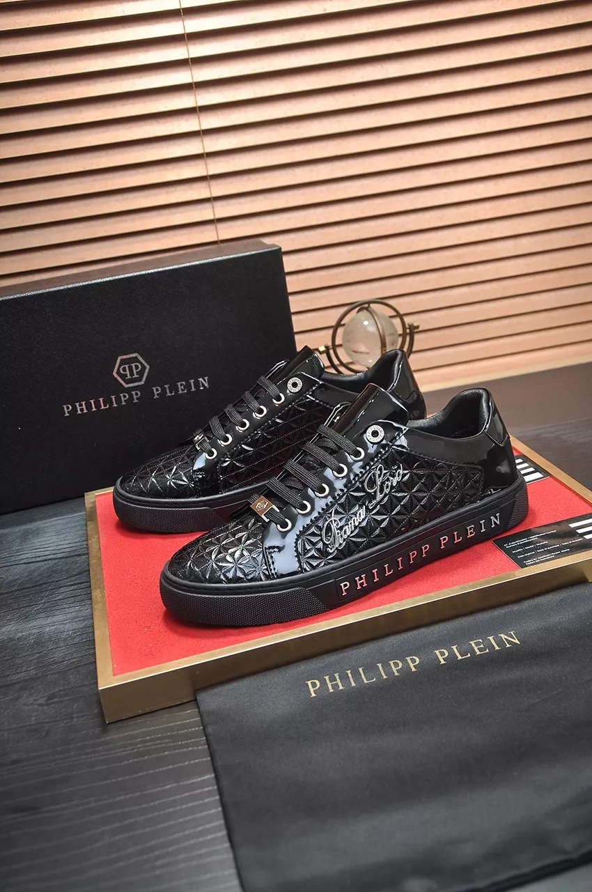 Philipp Plein PP Casual Shoes For Men Sophisticated 8099