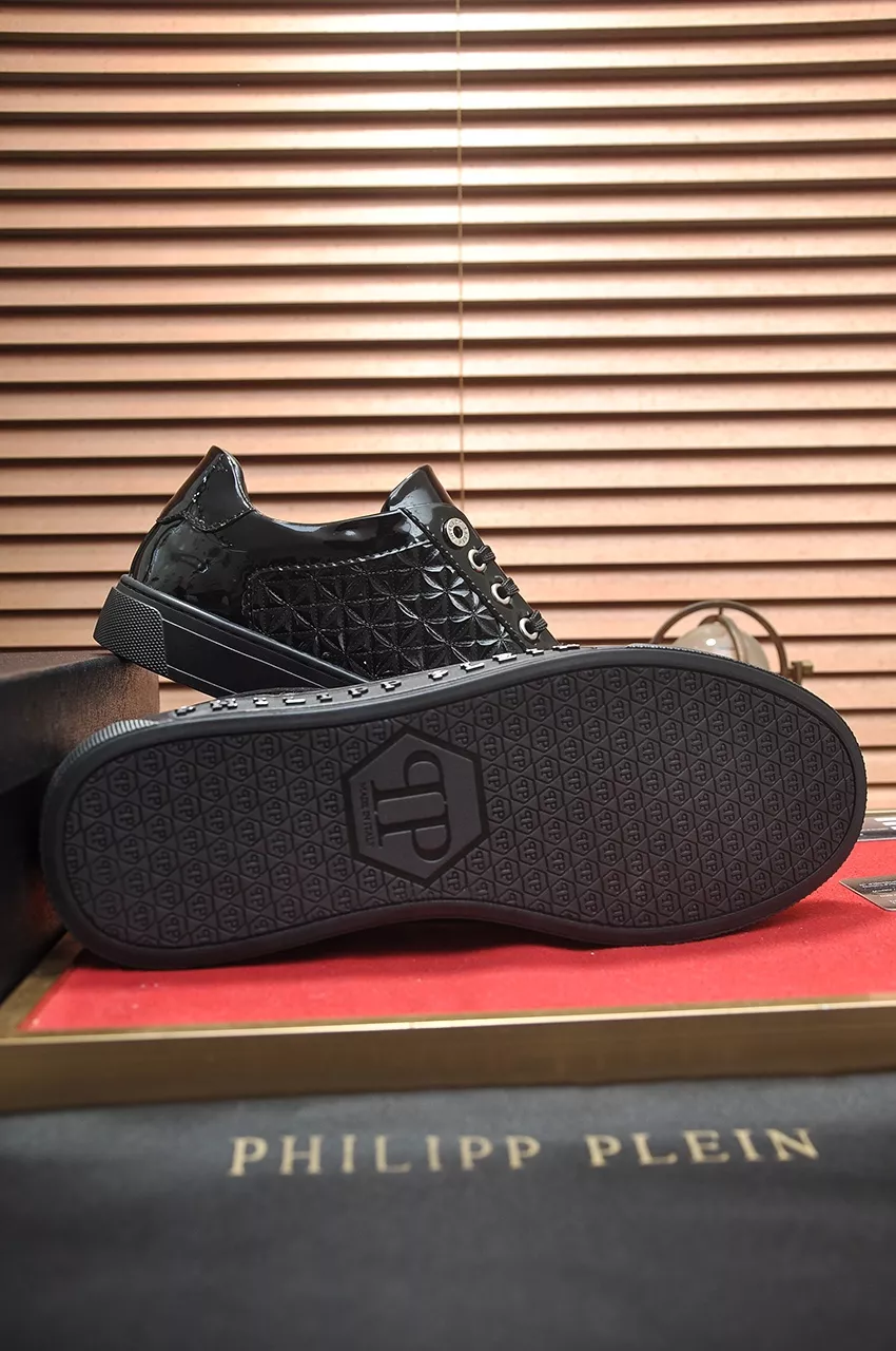 Philipp Plein PP Casual Shoes For Men Sophisticated 8099