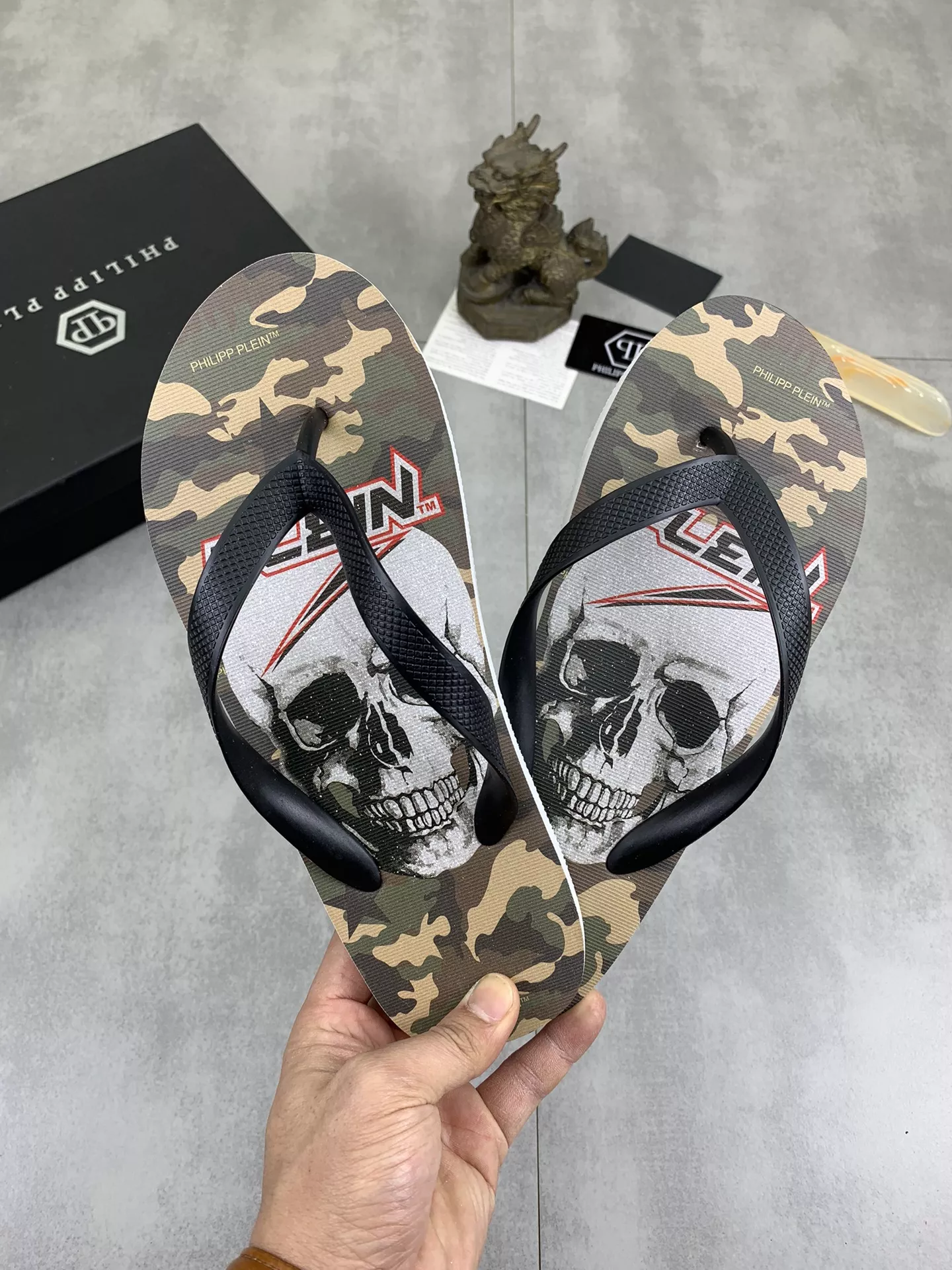 Philipp Plein PP Slippers For Women DailyWear 9728