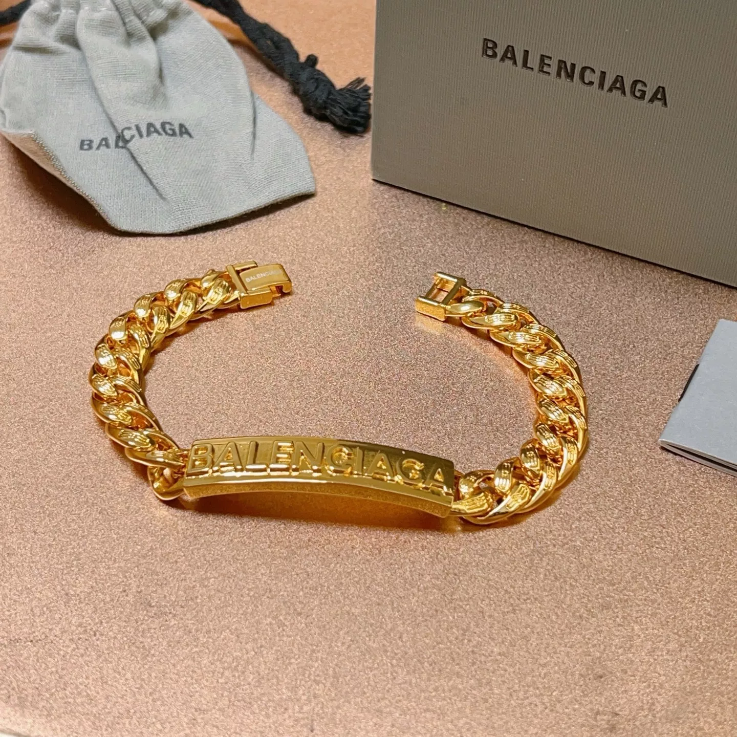 Popular 1001 Balenciaga Bracelets