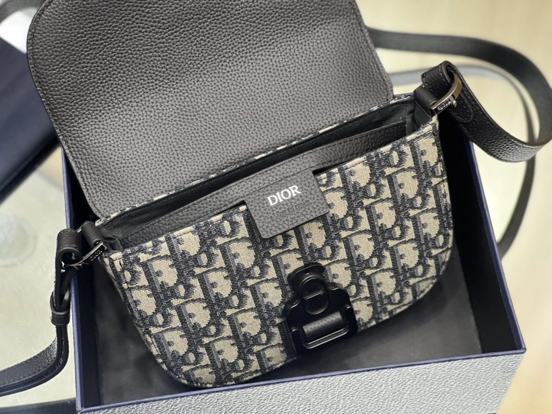 Popular 1143 Christian Dior AAA Man Messenger Bags