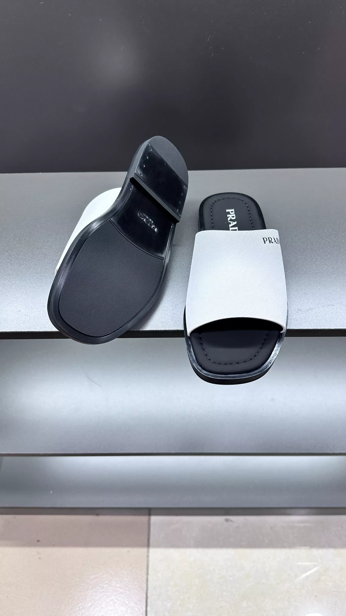 Popular 1271 Prada Slippers For Men