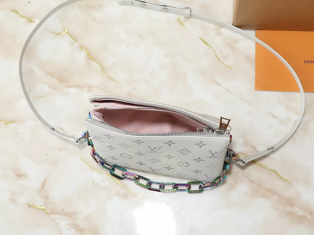 Popular 1301 Louis Vuitton Messenger Bags For Women