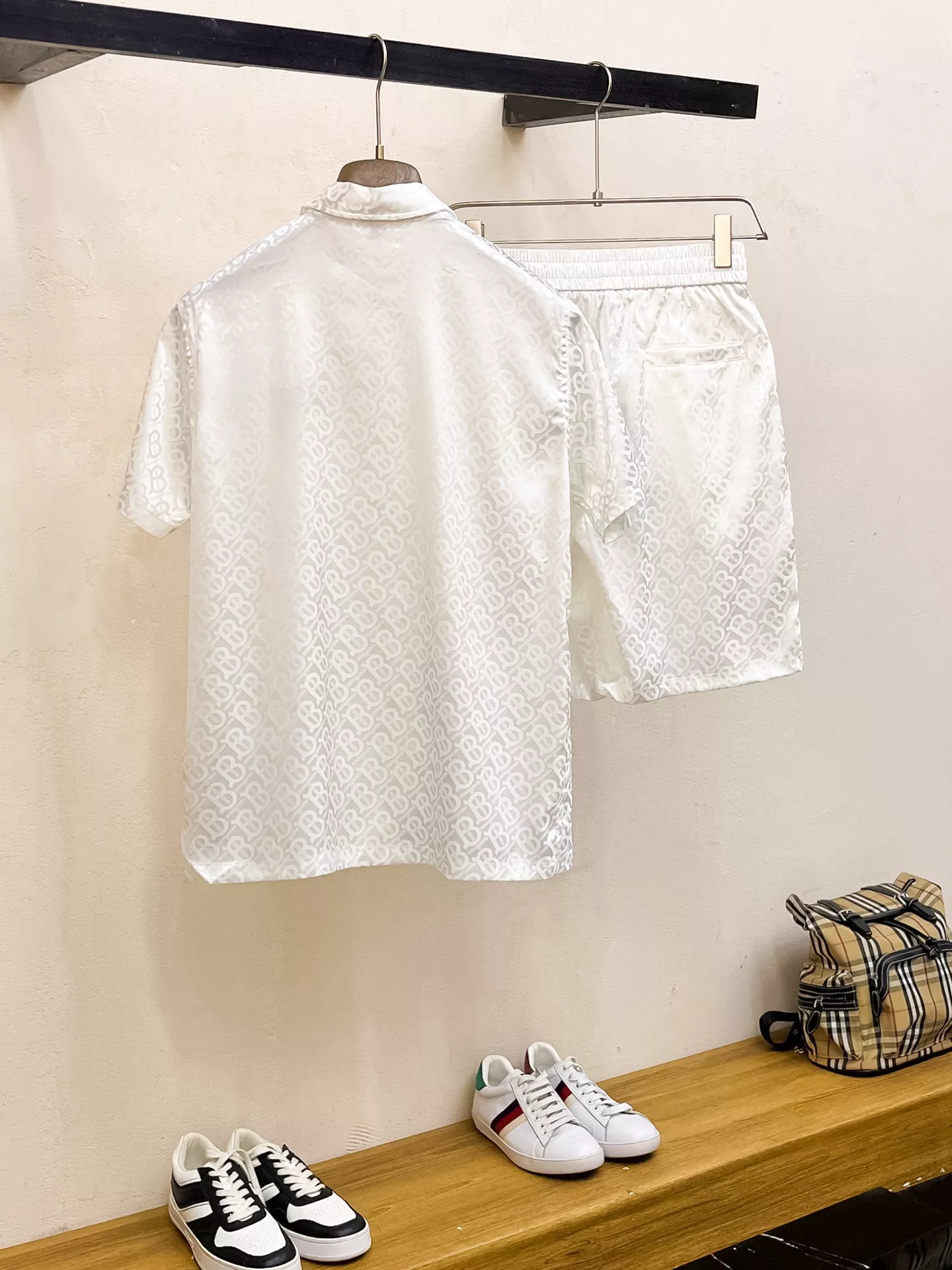 Popular 1317 Burberry Tracksuits Short Sleeved For Men