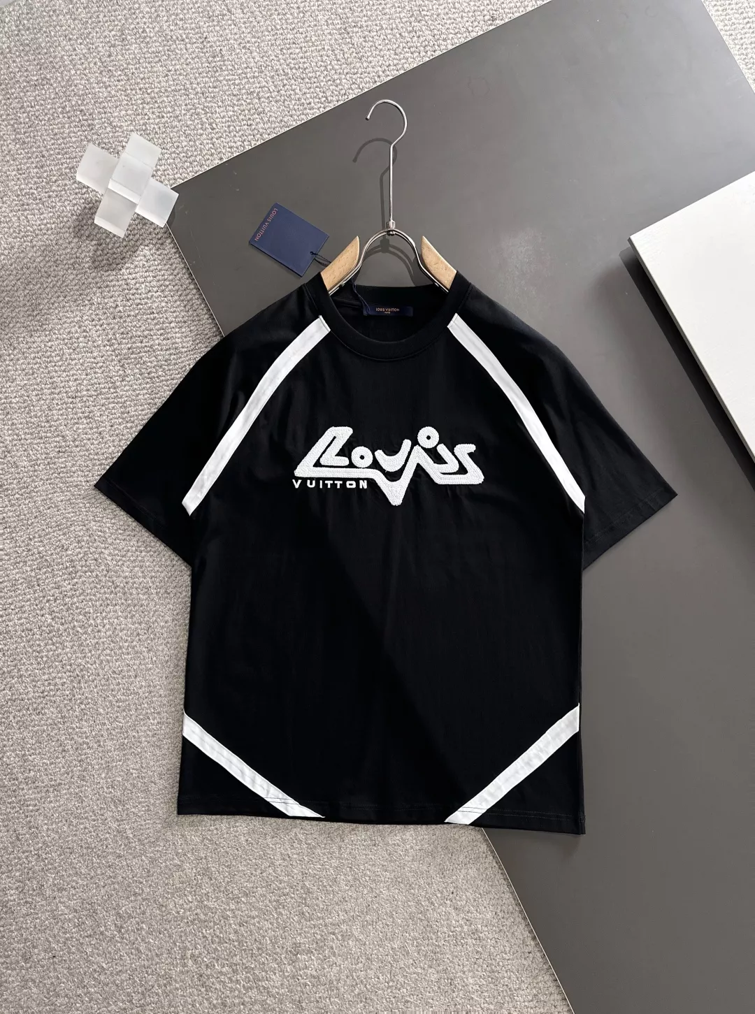 Popular 1728 Louis Vuitton LV T-Shirts Short Sleeved For Men