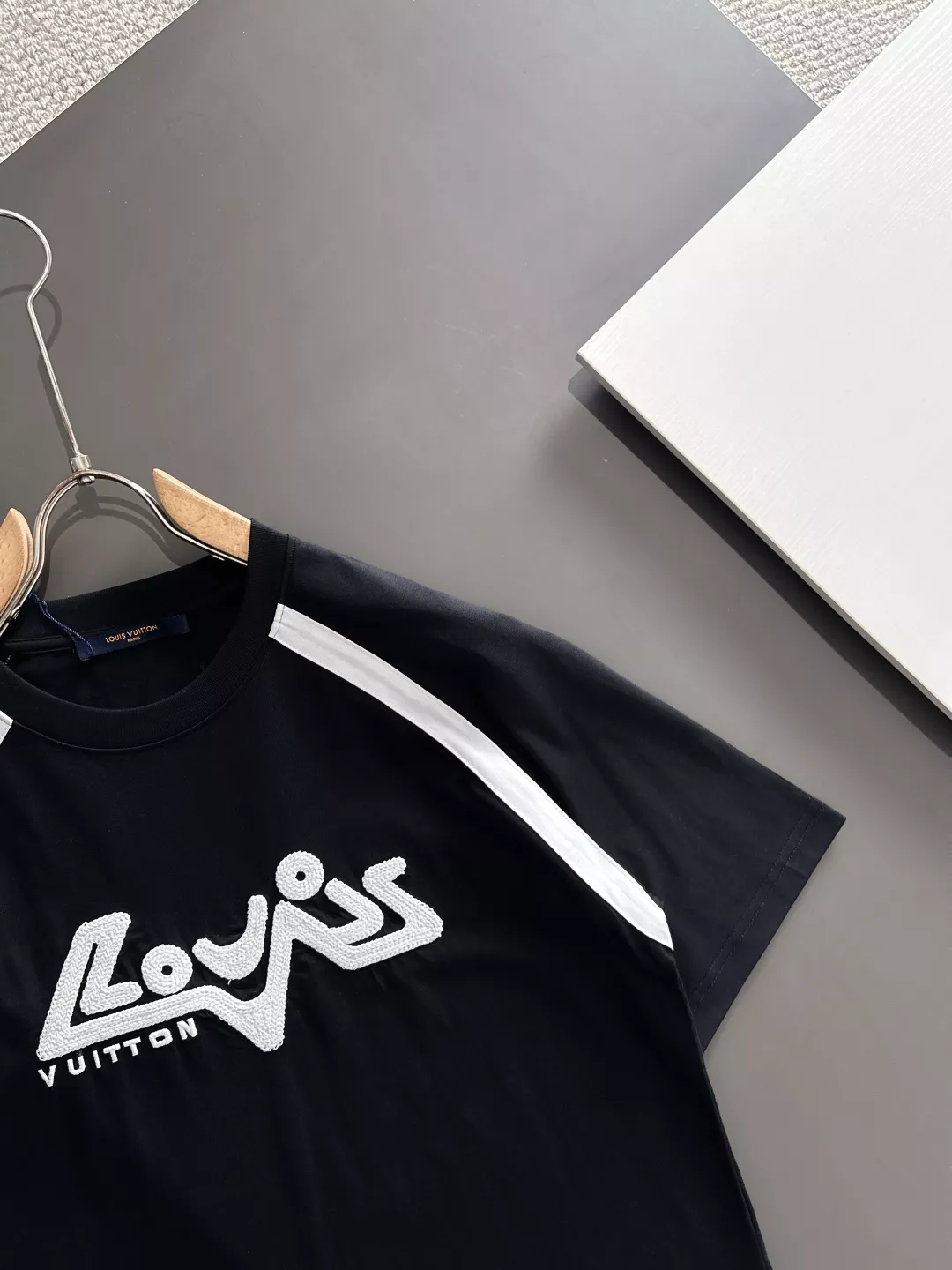 Popular 1728 Louis Vuitton LV T-Shirts Short Sleeved For Men