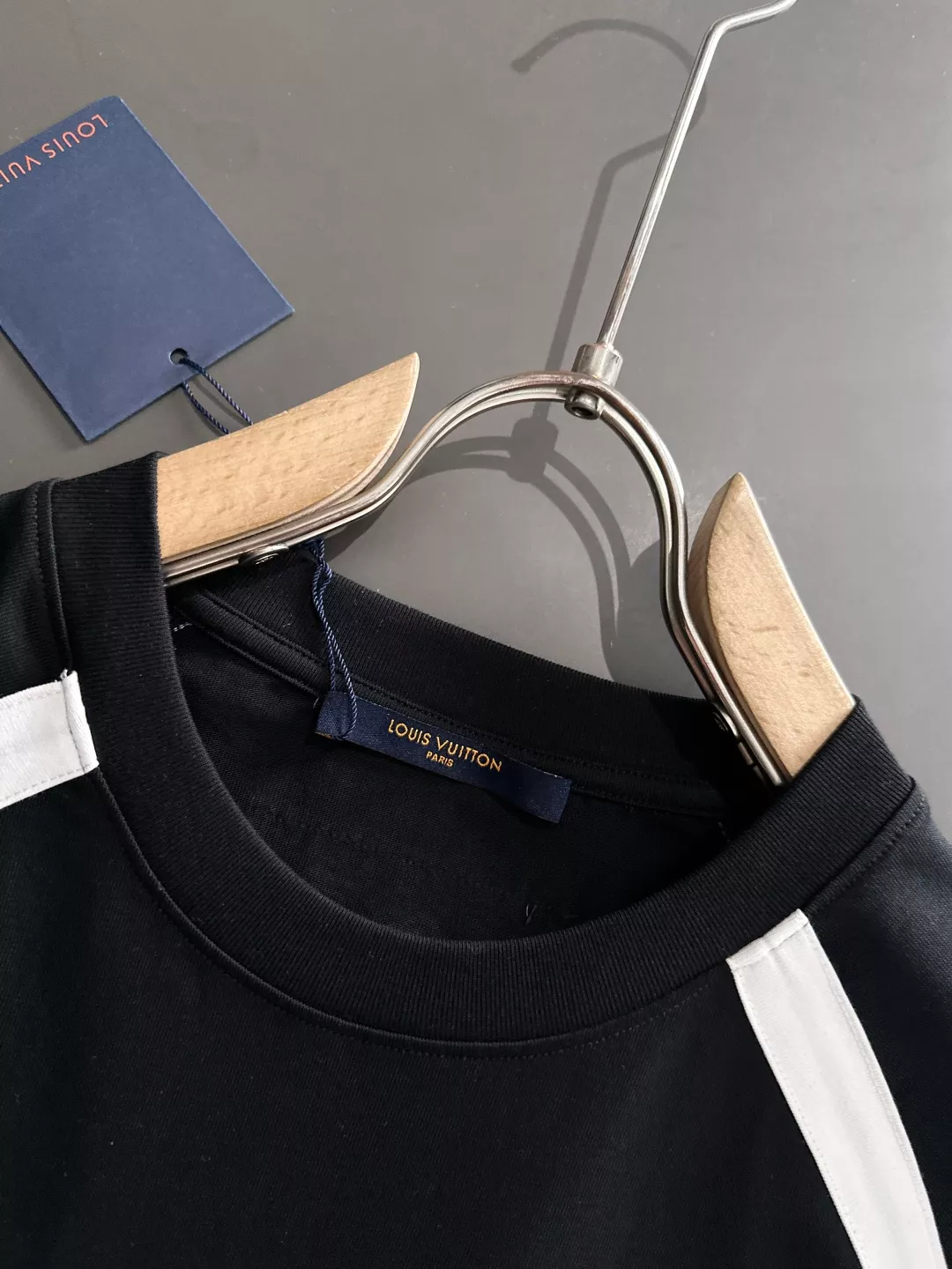 Popular 1728 Louis Vuitton LV T-Shirts Short Sleeved For Men