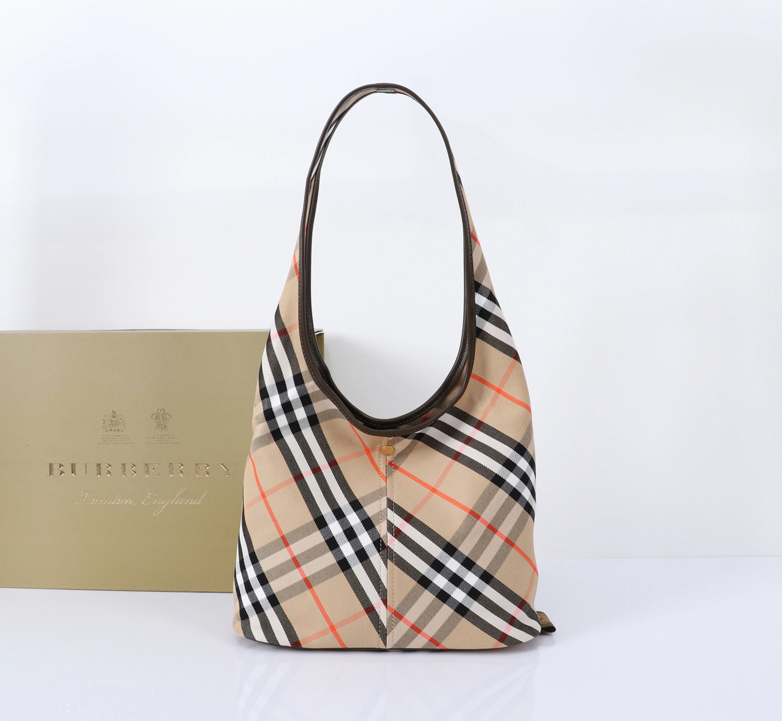 Popular 1948 Burberry AAA Quality Shoulder Bags For Women