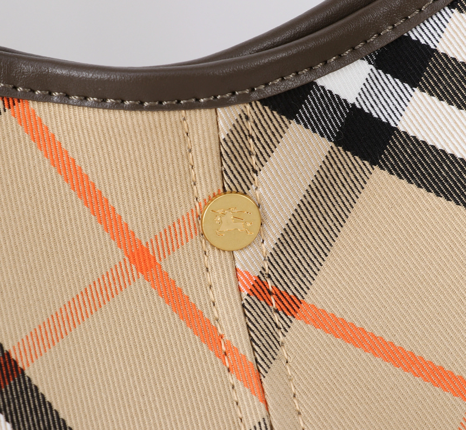 Popular 1948 Burberry AAA Quality Shoulder Bags For Women