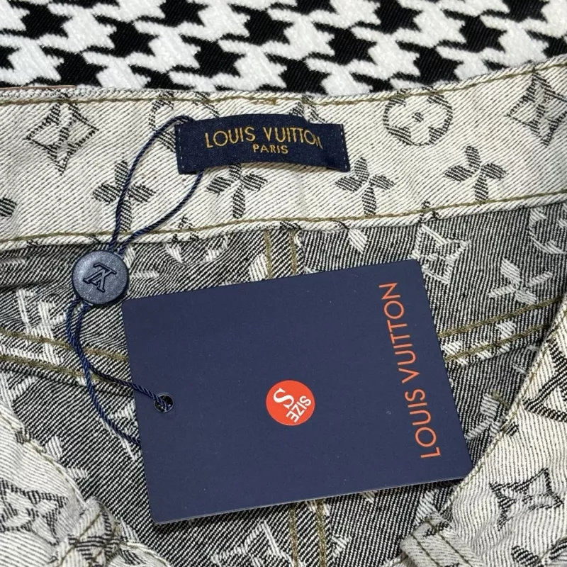 Popular 2187 Louis Vuitton LV Jeans For Women