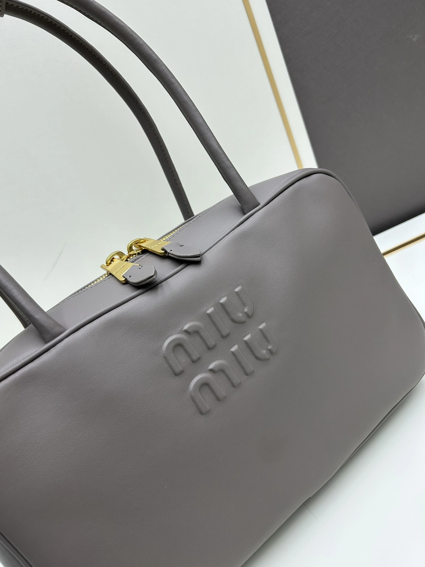 Popular 2384 MIU MIU AAA Quality Handbags For Women