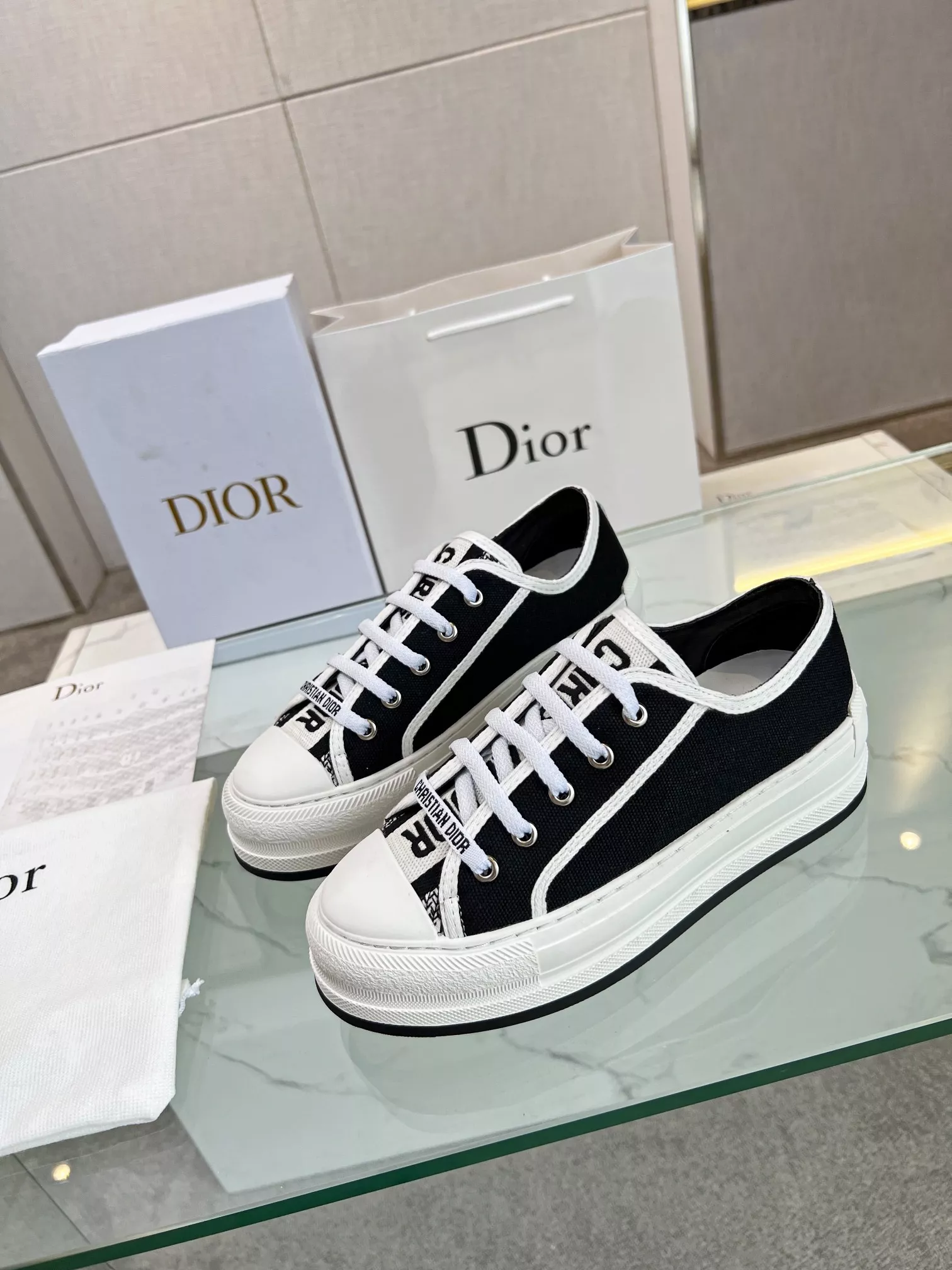 Popular 2465 Christian Dior Casual Shoes For Women
