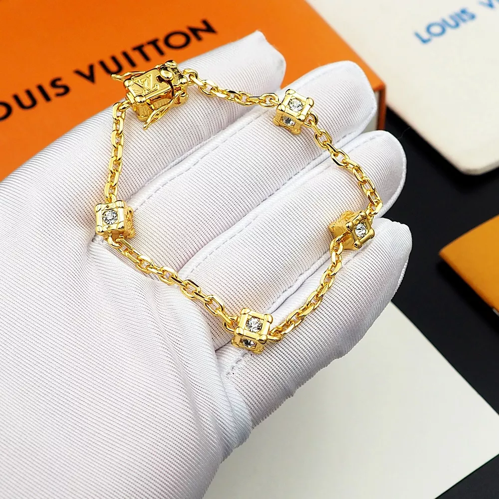 Popular 2567 Louis Vuitton LV Bracelets