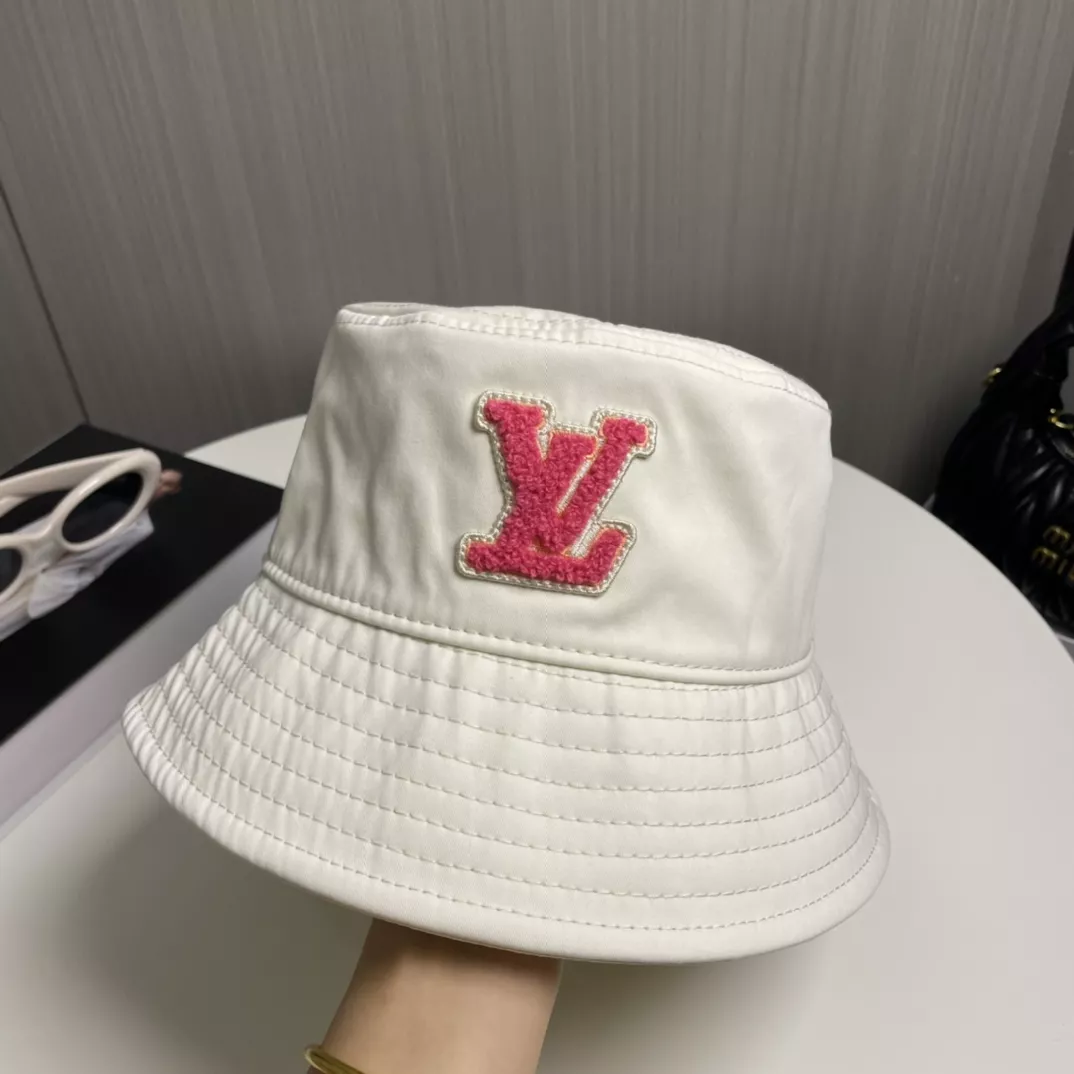 Popular 2603 Louis Vuitton LV Caps