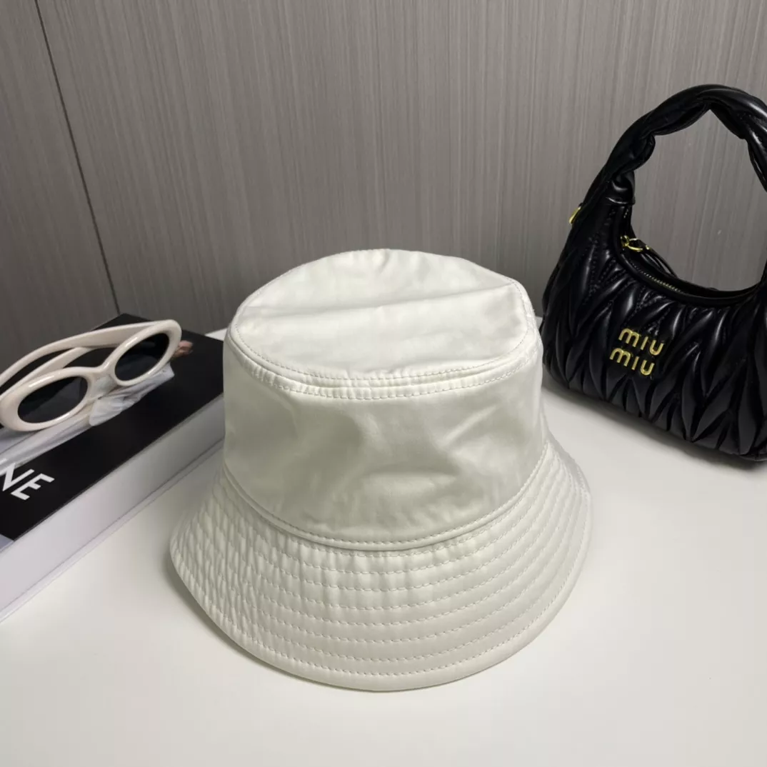 Popular 2603 Louis Vuitton LV Caps