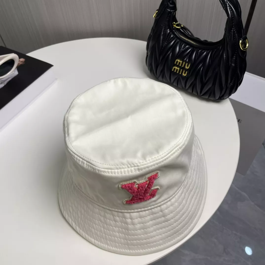 Popular 2603 Louis Vuitton LV Caps