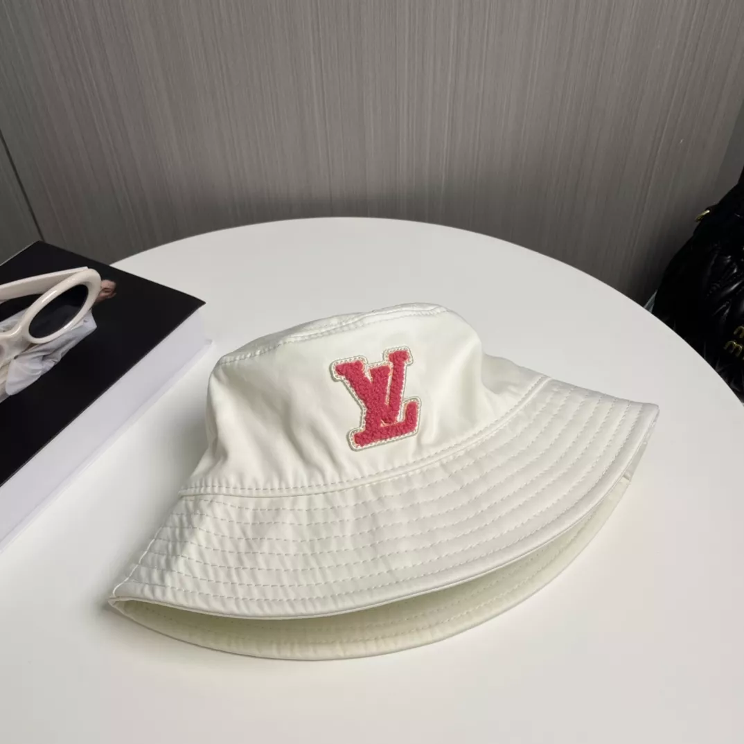 Popular 2603 Louis Vuitton LV Caps