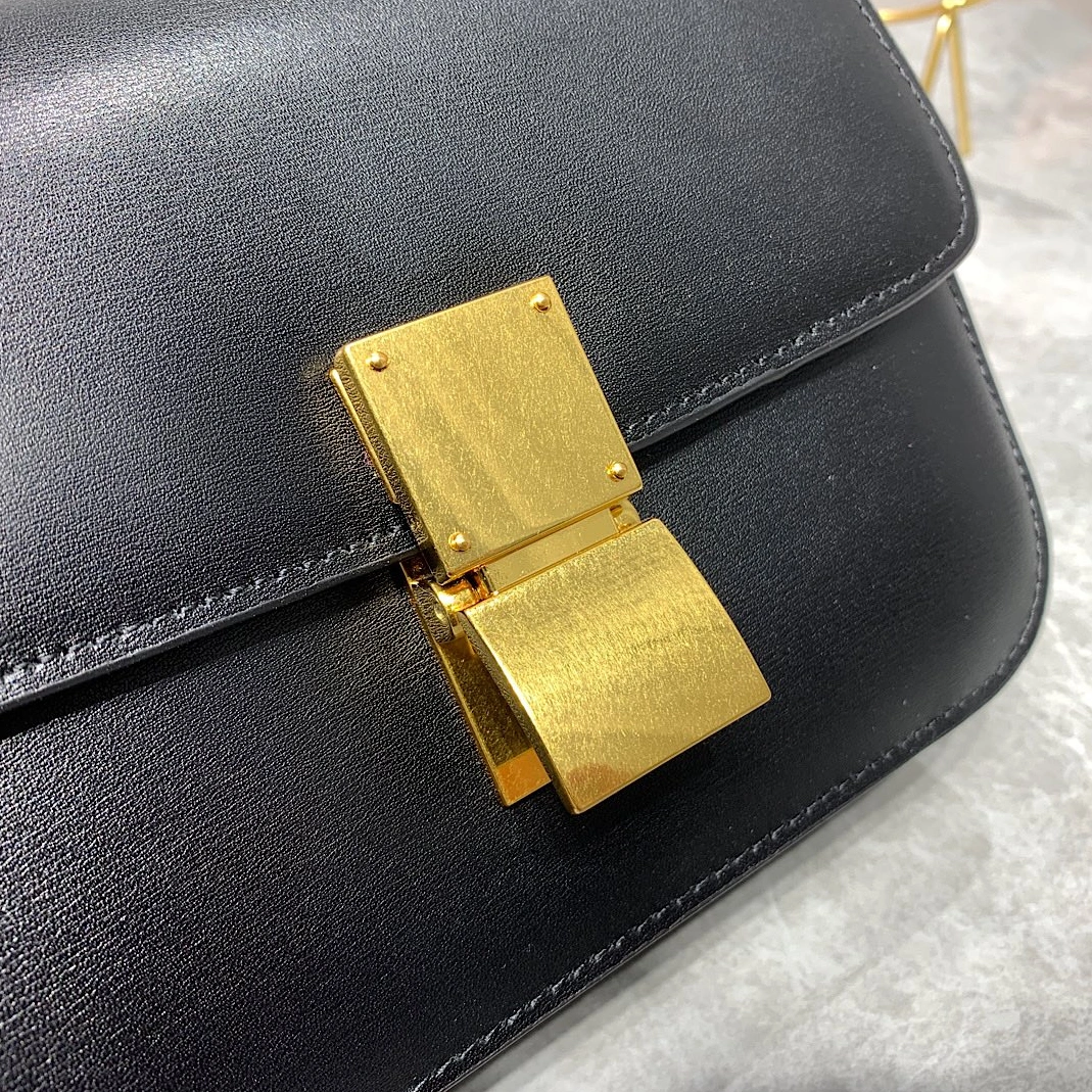 Popular 2619 Celine AAA Quality Messenger Bags For Women