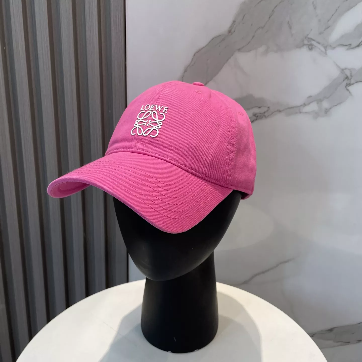 Popular 2654 LOEWE Caps