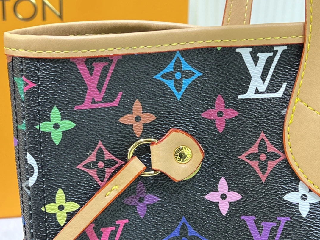 Popular 2738 Louis Vuitton AAA Quality Shoulder Bags For Women