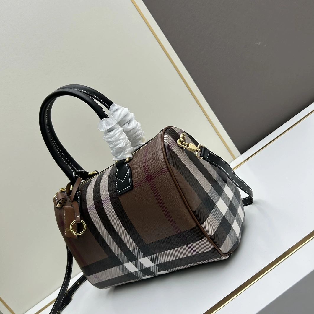 Popular 2772 Burberry AAA Quality Handbags For Women