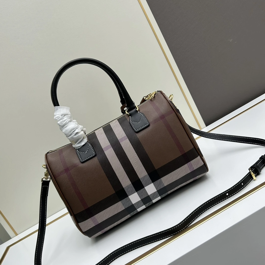 Popular 2772 Burberry AAA Quality Handbags For Women