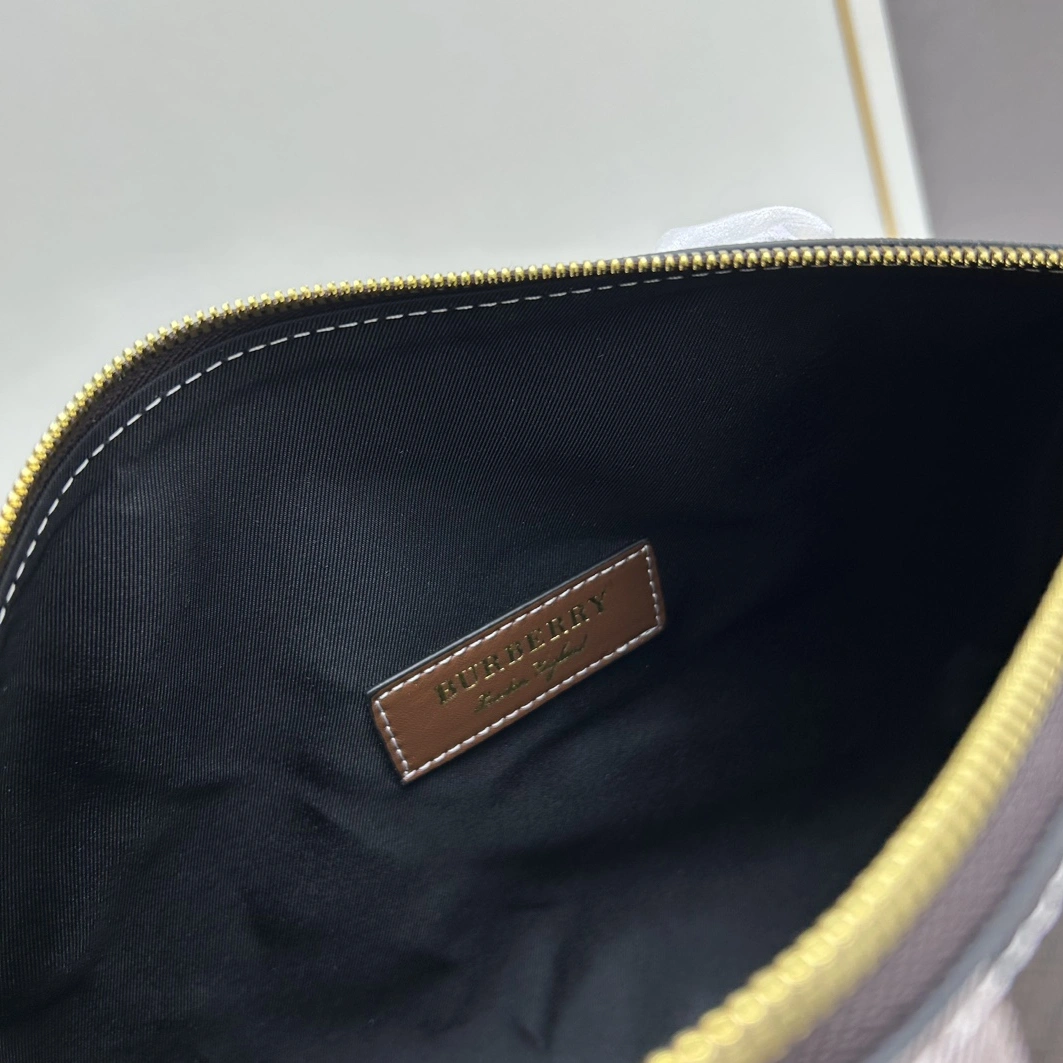 Popular 2772 Burberry AAA Quality Handbags For Women