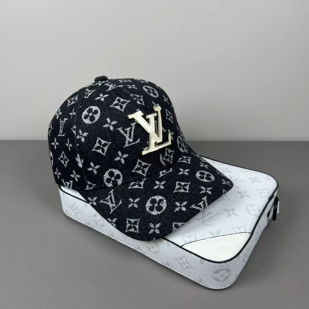 Popular 2902 Louis Vuitton LV Caps