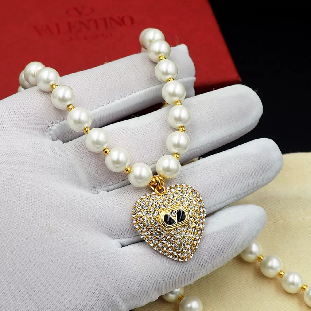 Popular 2978 Valentino Necklaces For Women