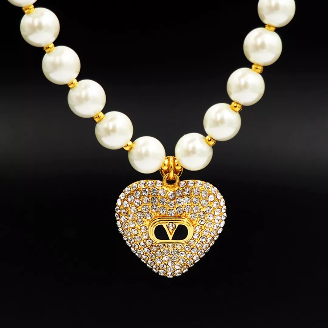 Popular 2978 Valentino Necklaces For Women