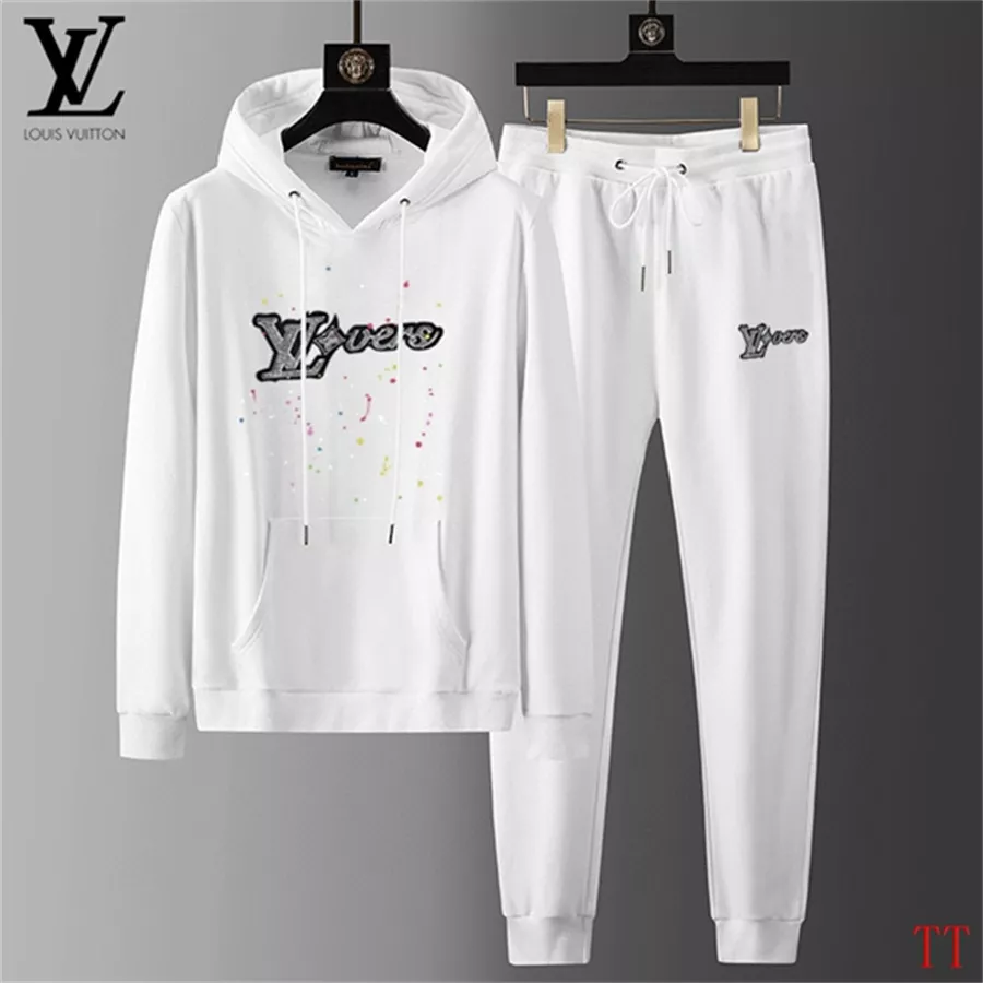Popular 3089 Louis Vuitton LV Tracksuits Long Sleeved For Men