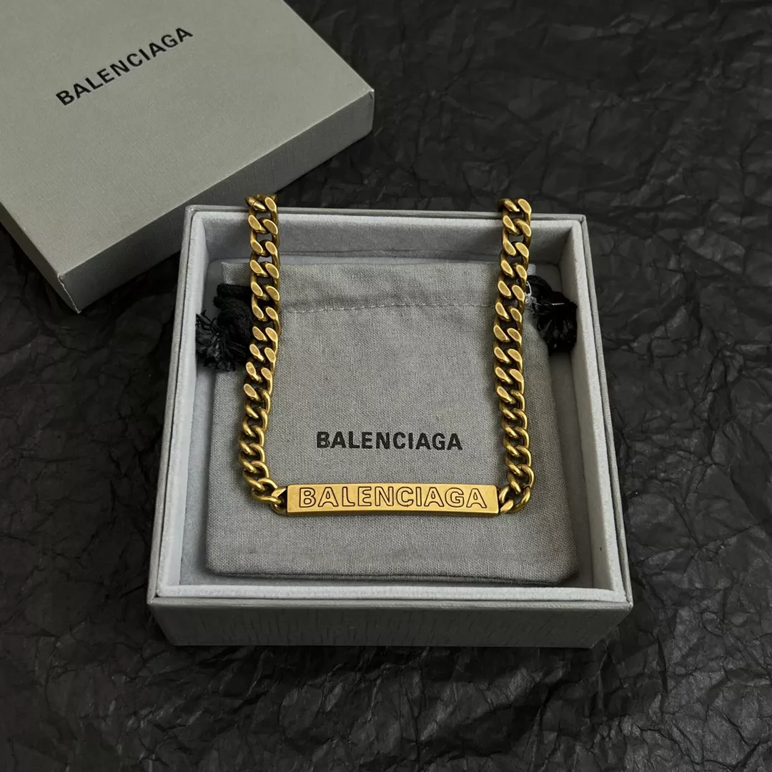 Popular 3140 Balenciaga Necklaces