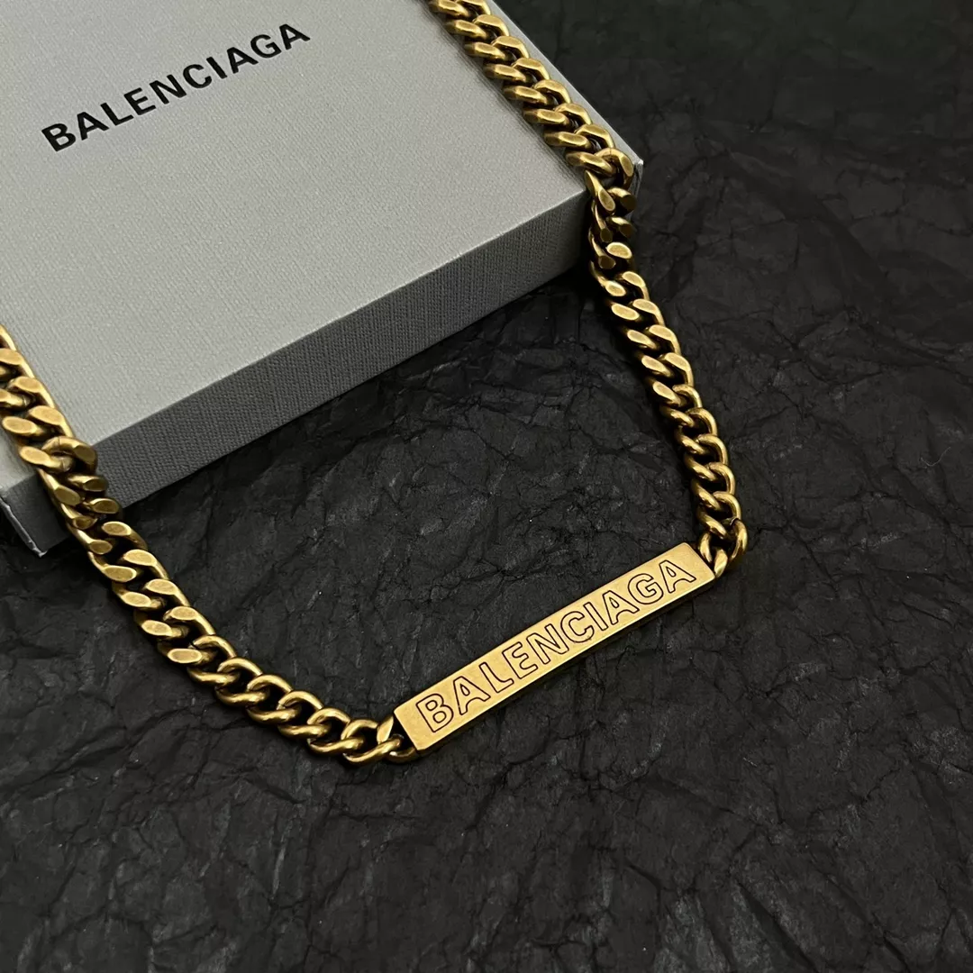 Popular 3140 Balenciaga Necklaces
