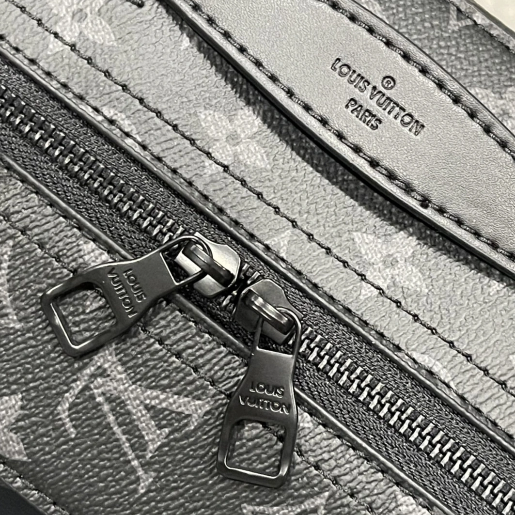 Popular 3155 Louis Vuitton LV AAA Man Backpacks