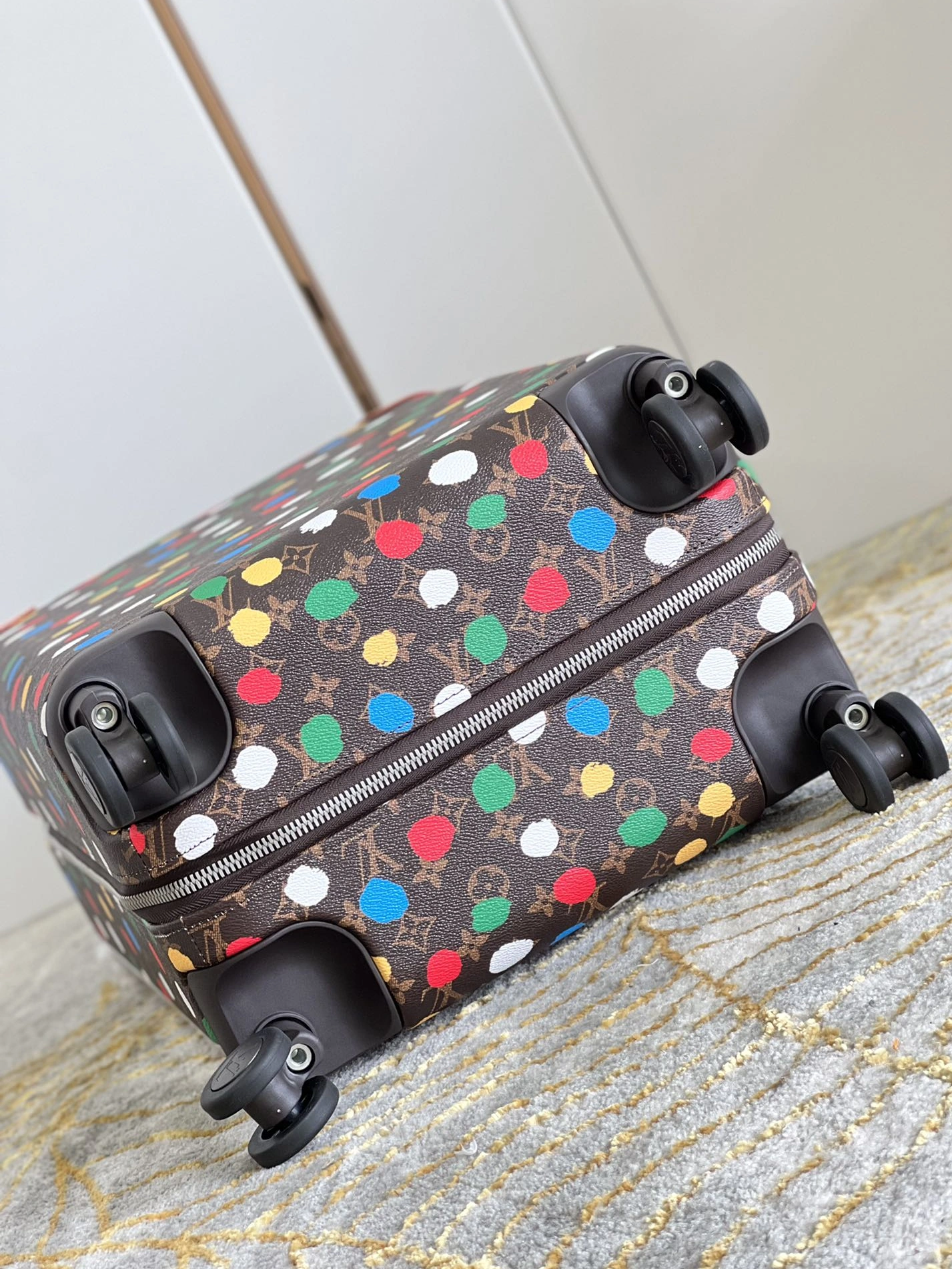 Popular 3165 Louis Vuitton Luggage