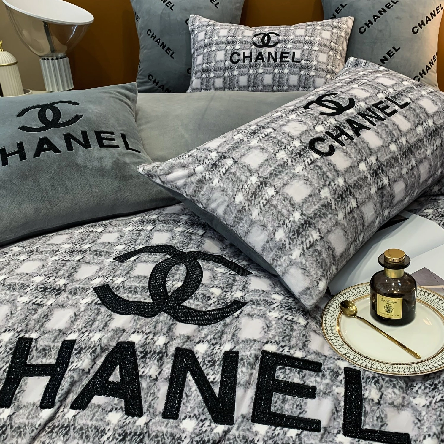 Popular 3370 Chanel Bedding